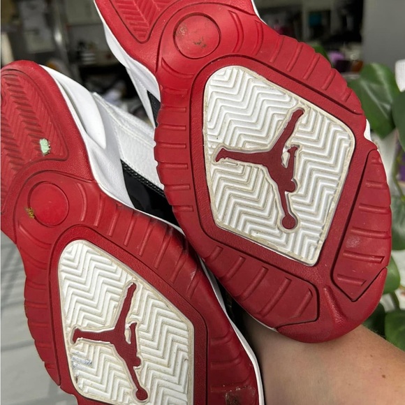 Jordan b’royal sneakers - Picture 2 of 2